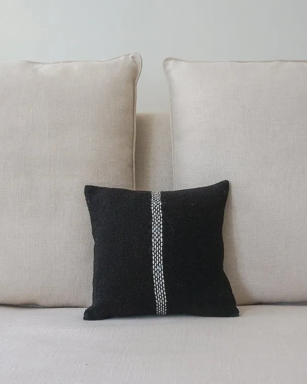 Apparel Lineas Simple Square Pillow