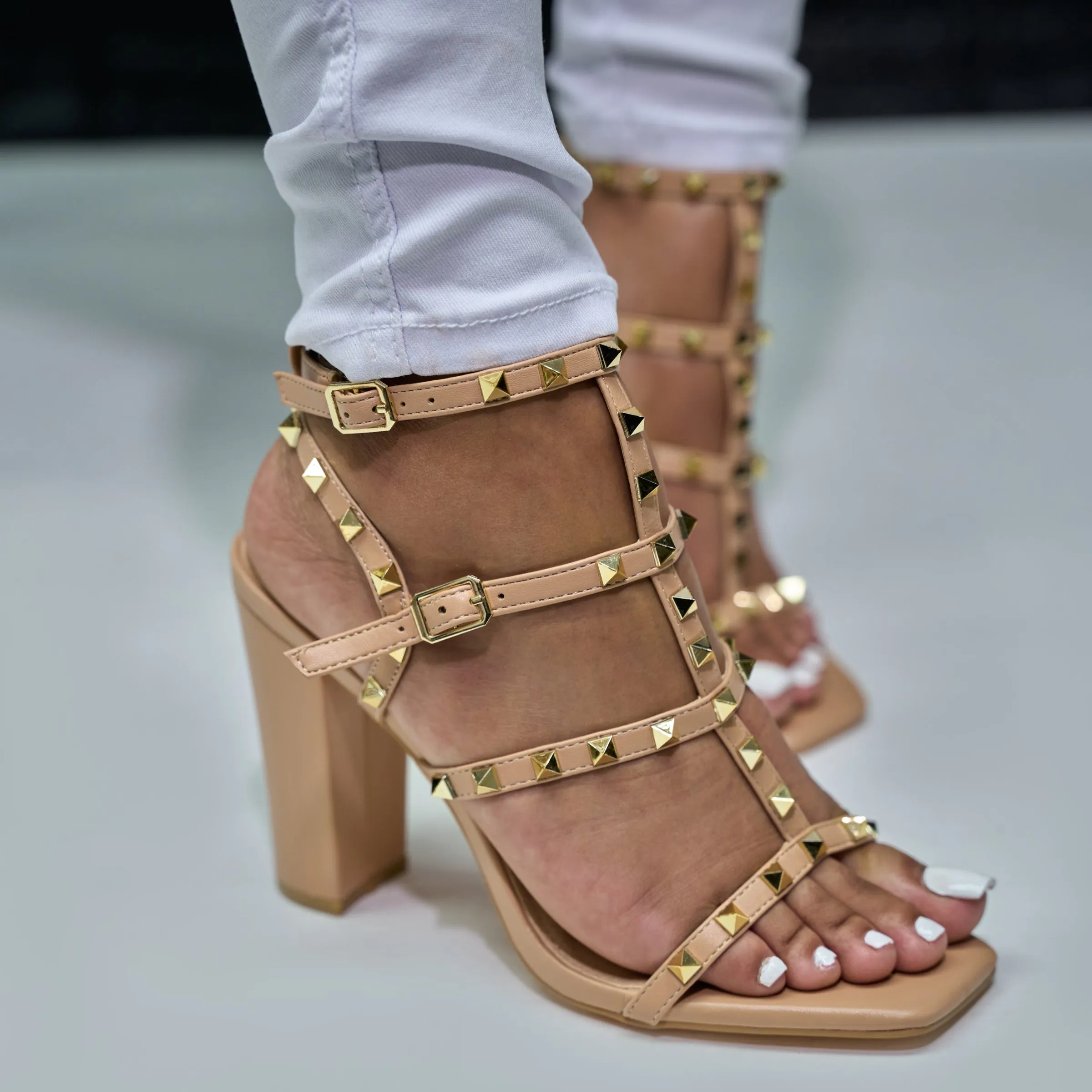 goodgirl studded sandal - camel