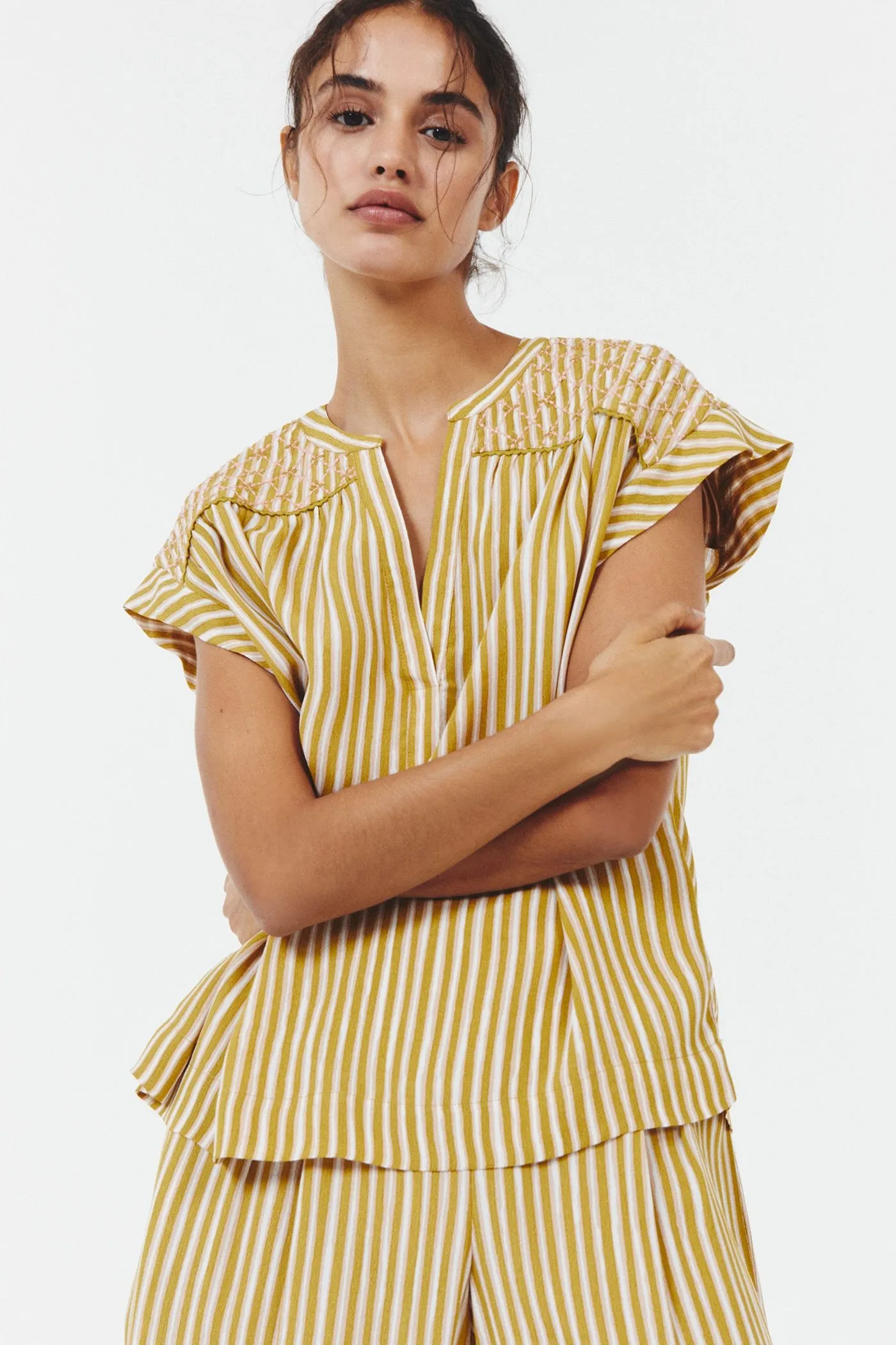 Sfera  |Shirts & Blouses