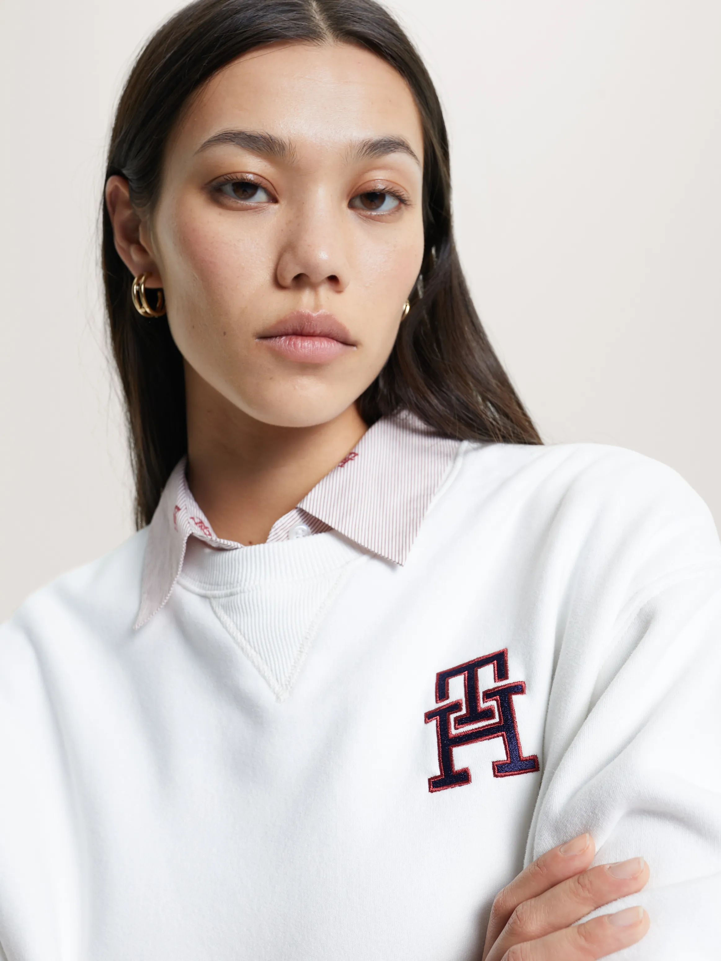 TH Monogram Modern Regular Fit Sweatshirt | Sweatshirts & Hoodies | Tommy Hilfiger