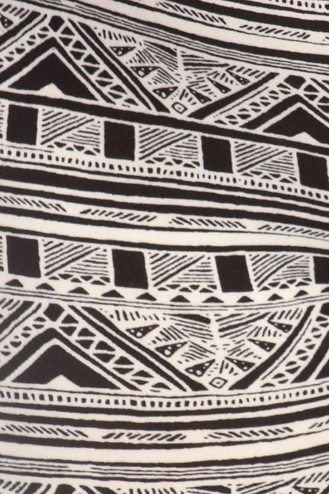 Women's Plus Gorgeous House Pattern Navajo Print Leggings - Grey Black