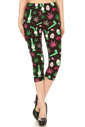 Womens Regular Green Leaf Cannabis Printed Cropped Capri Legging