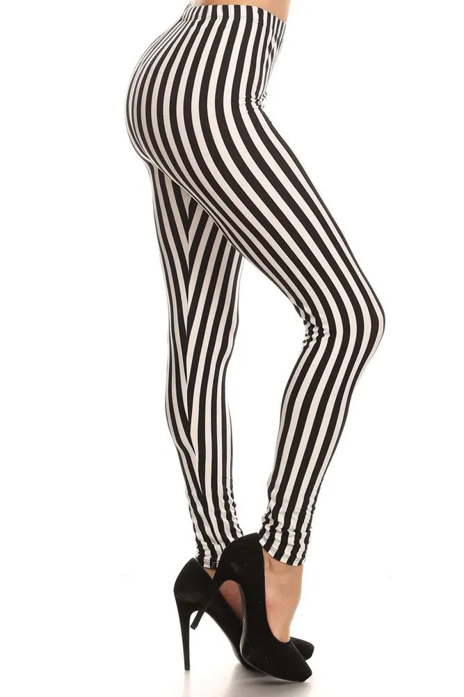 Women's Regular Vertical Striped Pattern Print Leggings - White Black - One Size / White Black